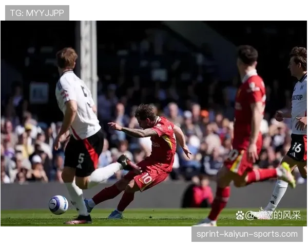 利物浦在英超中表现稳定，锁定季后赛席位，利物浦英超集锦